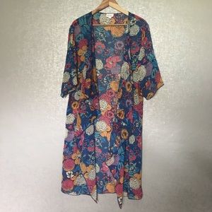 Medium LuLaRoe Shirley - floral kimono LLR